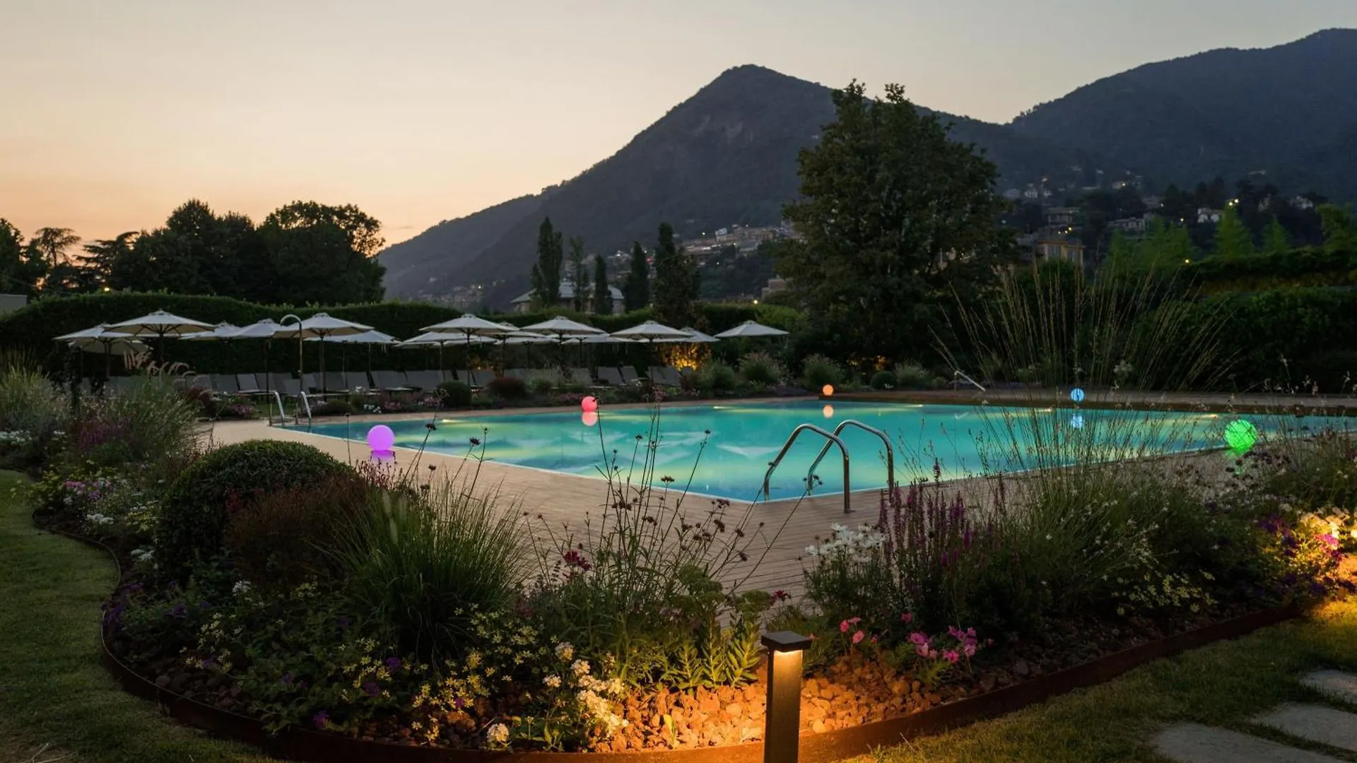 Sheraton Lake Como Hotel 4*,  Italien