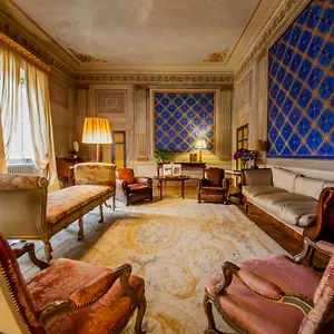 palazzo-rocchi.it-tuscanyhotel.com/