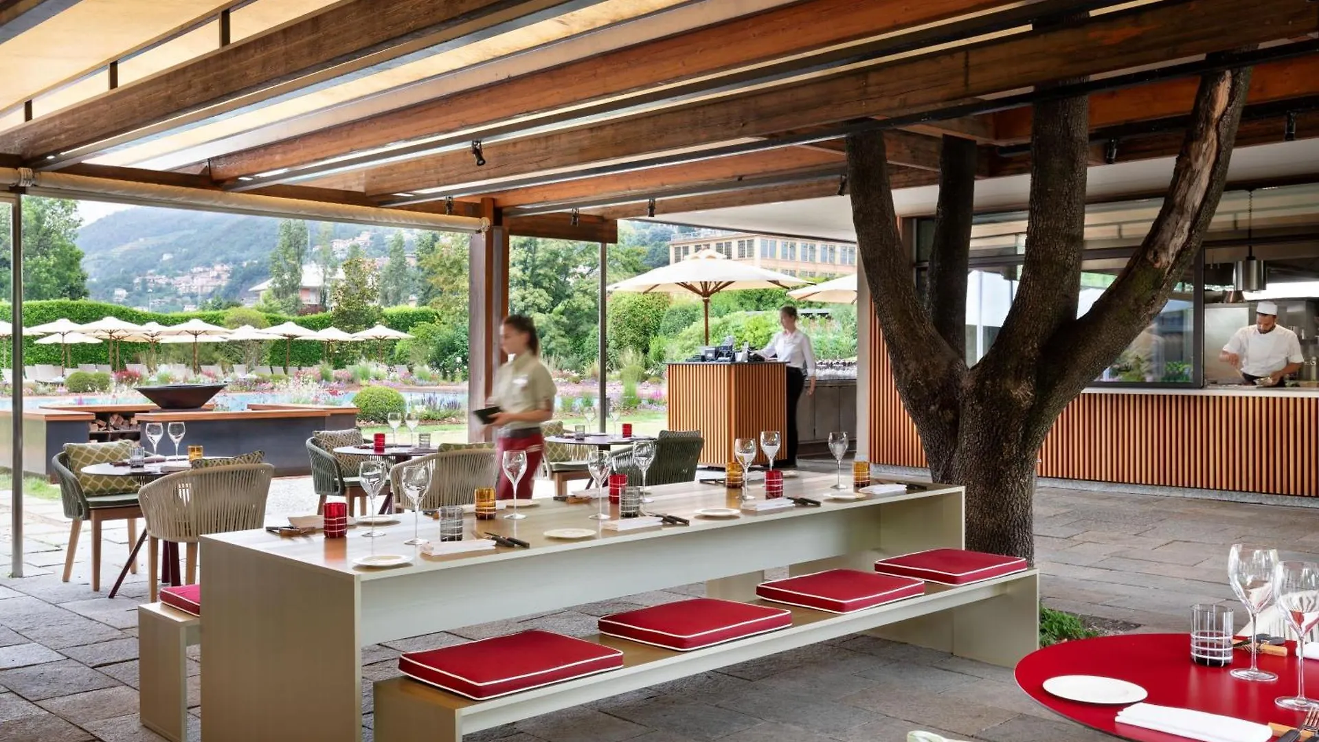 Sheraton Lake Como Hotel 4*,  Italie