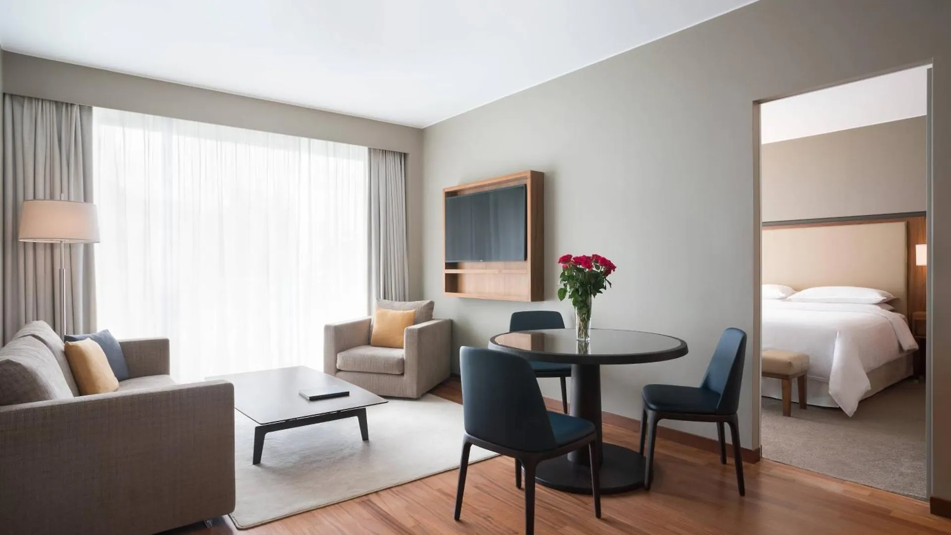 Sheraton Lake Como Hotel 4*,