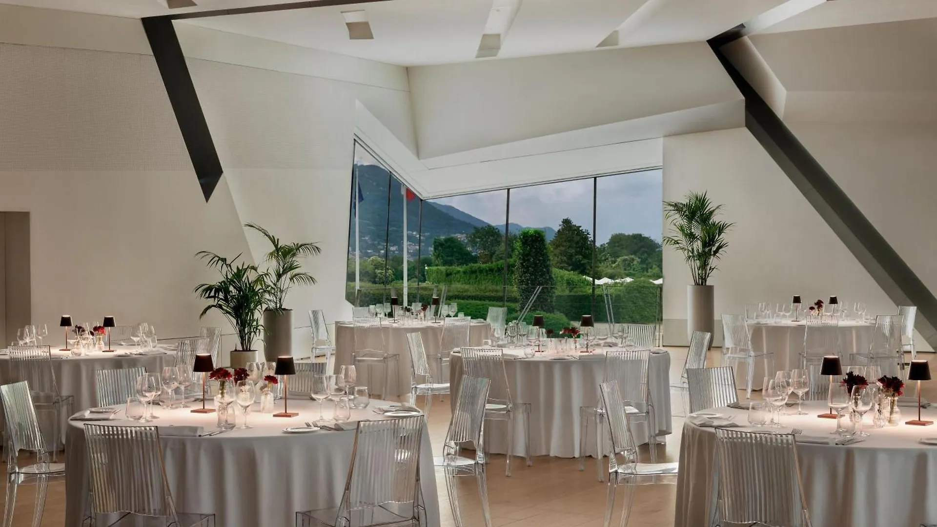 Sheraton Lake Como Hotel 4*,  Itálie